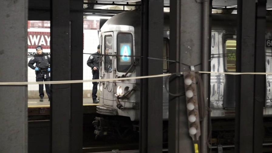 Un hombre en estado crítico tras ser empujado contra un tren en marcha en metro Nueva York Un hombre en estado crítico tras ser empujado contra un tren en marcha en metro Nueva York