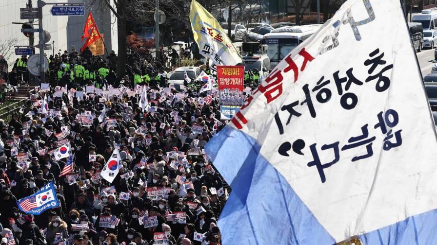 Investigadores surcoreanos avisan que detendrán al presidente el lunes como muy tarde Investigadores surcoreanos avisan que detendrán al presidente el lunes como muy tarde