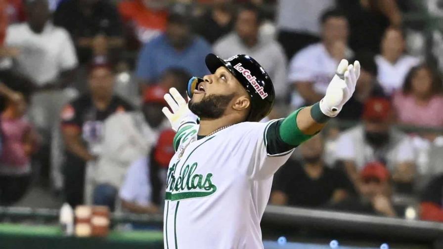 Video | Robinson Canó conecta cuadrangular y las Estrellas vencen a los Leones en el Tetelo