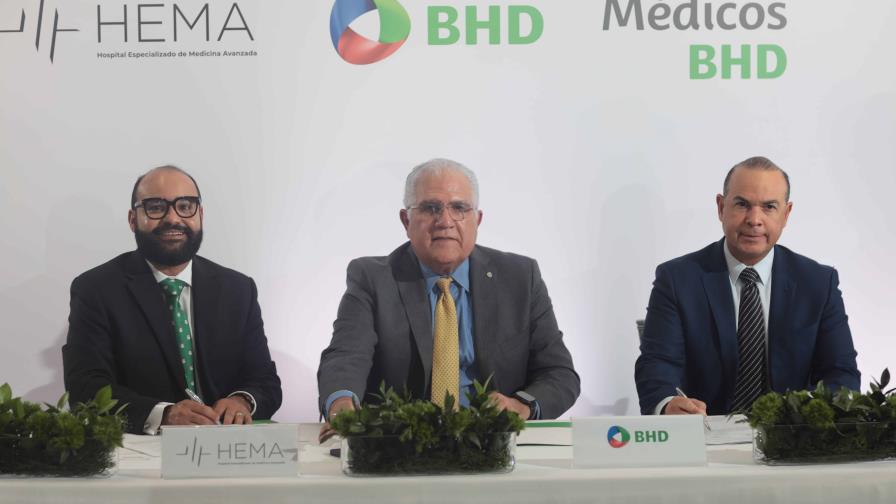 BHD y HEMA firman acuerdo para apoyar a médicos de la zona Norte