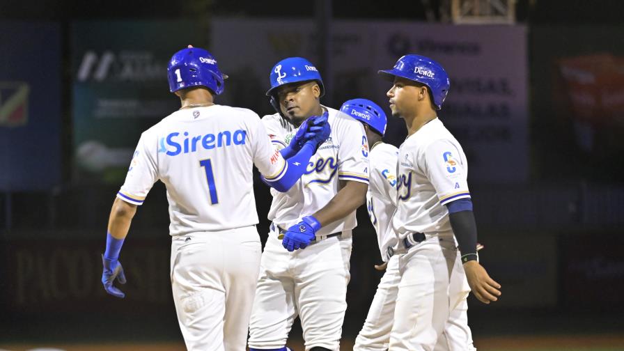 El Licey abre con victoria ante las Águilas gracias a jonrón de Leyba