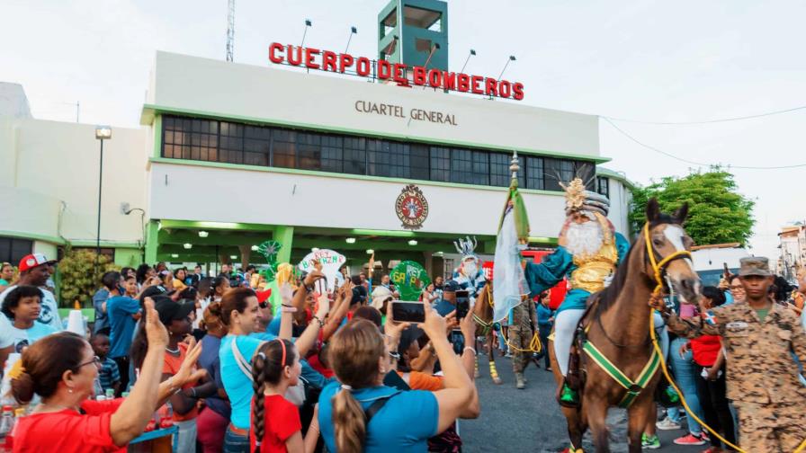 Bomberos realizarán el domingo su tradicional desfile de Reyes Magos