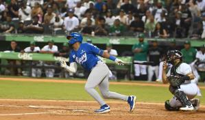 Andújar y Mejía deciden triunfo del Licey sobre Estrellas en 10 entradas