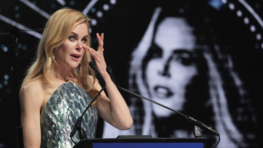 Kidman menciona emotivamente a su madre fallecida en gala de Palm Springs