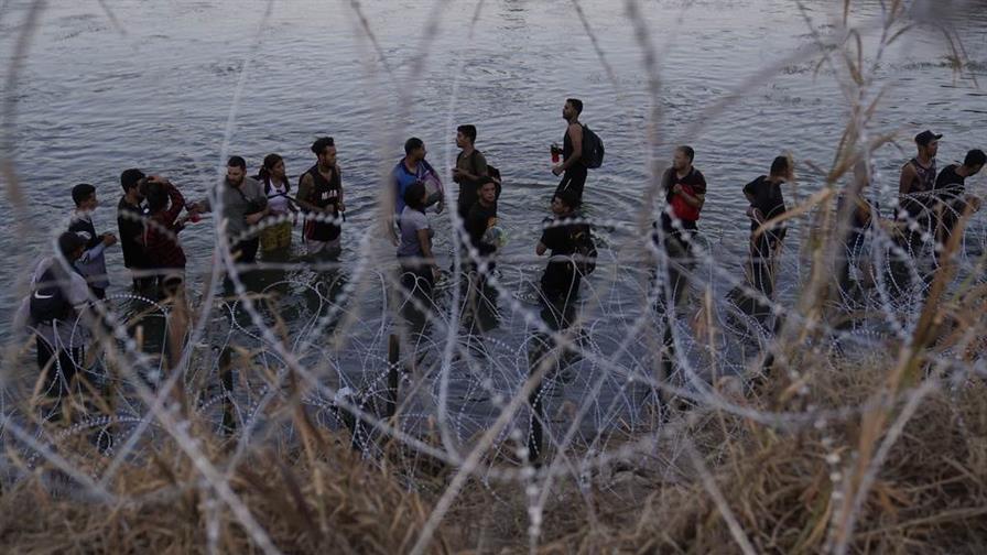 EE. UU. cobrará una tarifa de US$5,000 a migrantes indocumentados