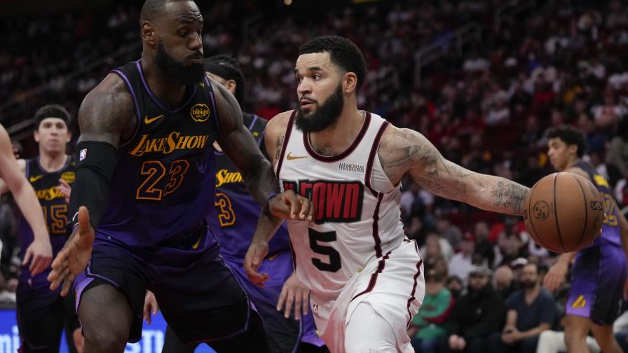 Robo de VanVleet asegura victoria de Rockets 119-115 sobre Lakers