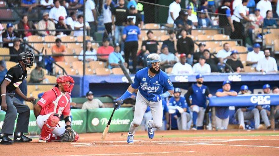 El Licey destrozó la estrategia de Pujols y resistió para seguir solo en primer lugar