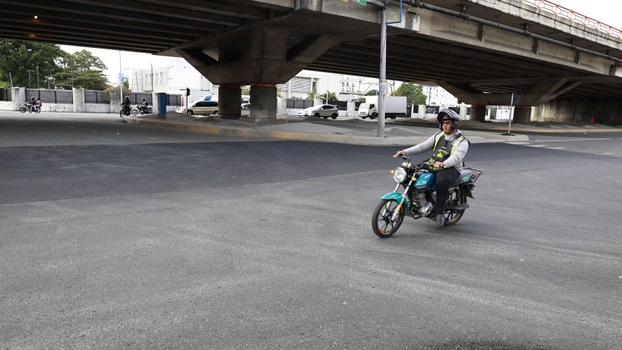 Obras Públicas corrige deterioro de la avenida Kennedy con Buenaventura Freites