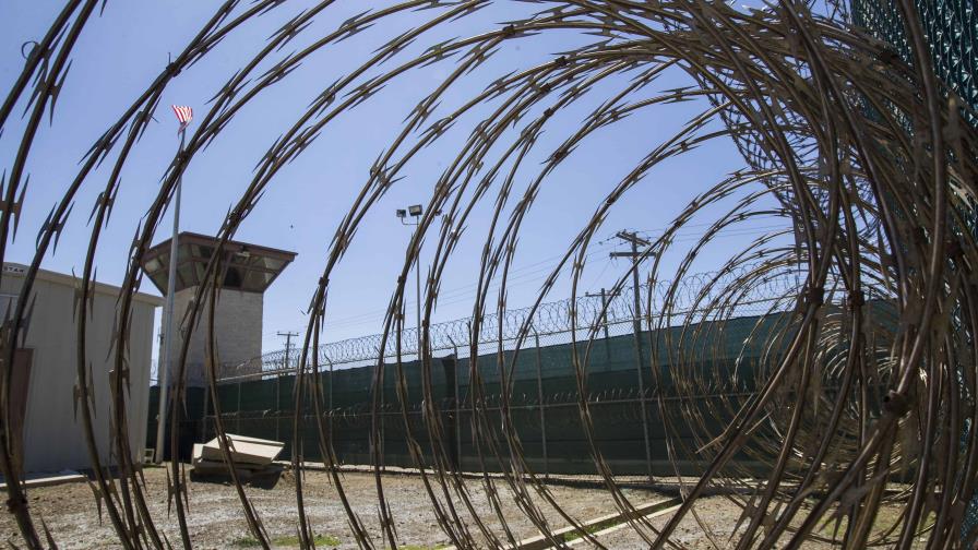 EE.UU. transfiere a 11 detenidos de Guantánamo a Yemen tras permanecer detenidos más de 20 años