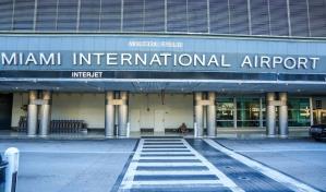 Cierran estacionamiento del aeropuerto de Miami tras incendio de varios vehículos