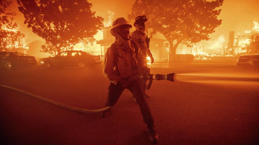 Los hidrantes se secaron en el sur de California justo cuando más se necesitaban