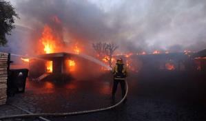 Unas 30,000 personas bajo orden de evacuación por incendio en Los Ángeles