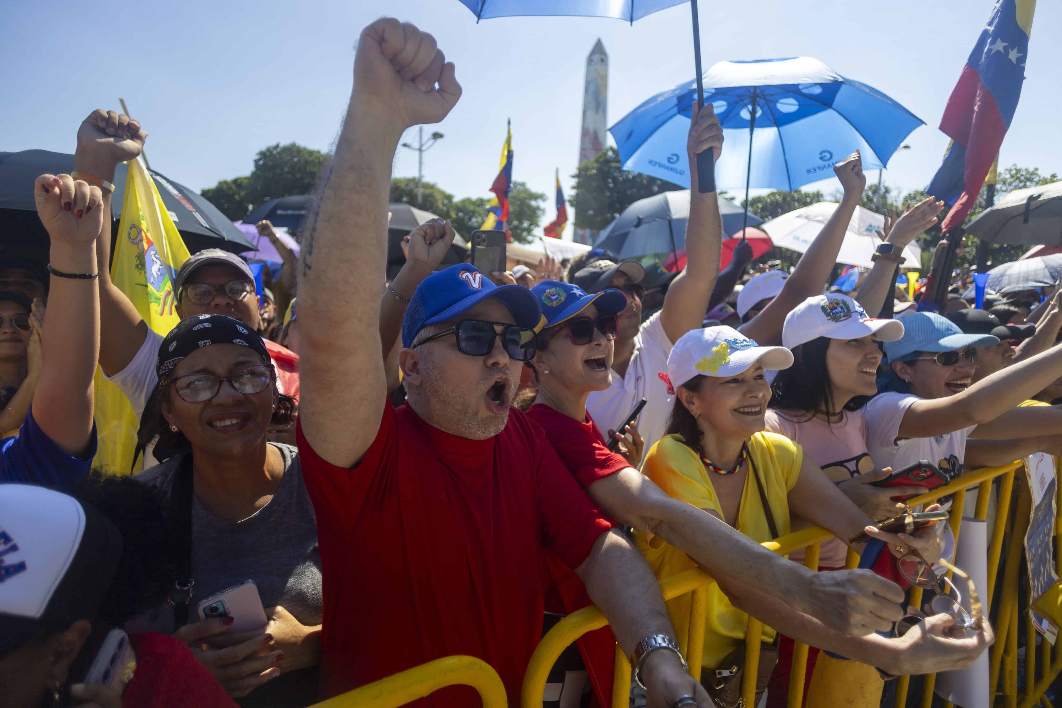 La emoción se apoderó de los venezolanos presentes en el encuentro con Edmundo González Urrutia.