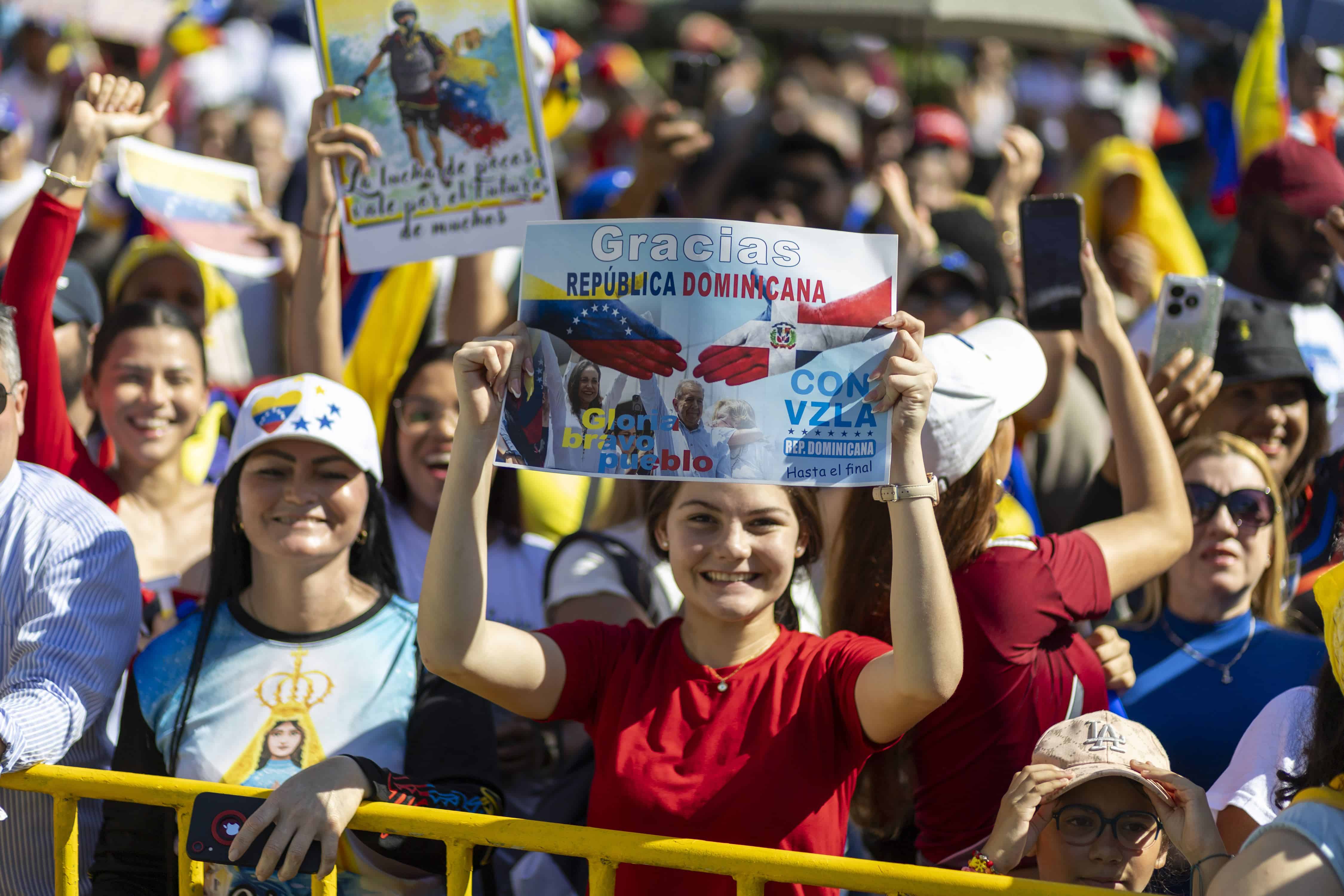 Los partidarios del Edmundo González agradecieron con cantos y pancartas el apoyo de República Dominicana a la democracia venezolana.