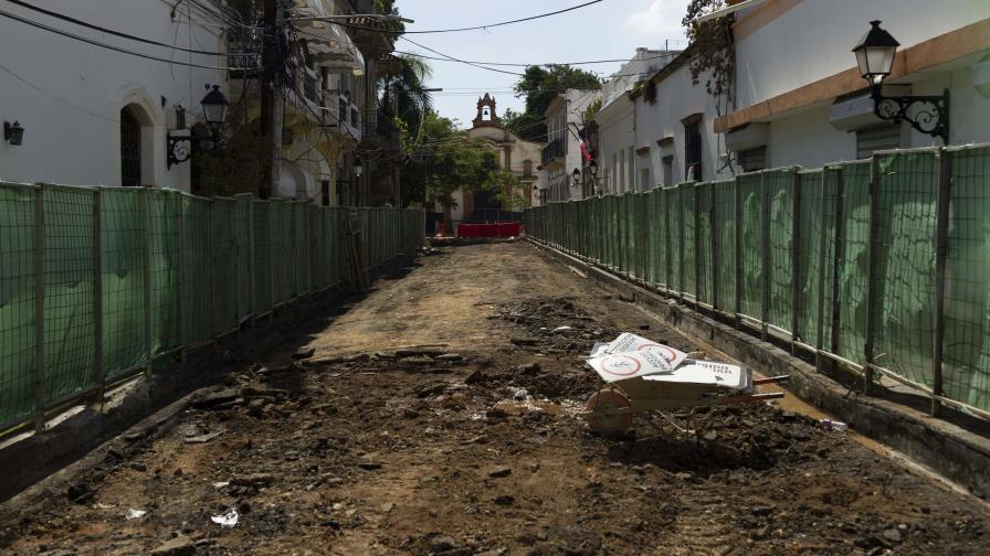 Reactivan los trabajos en las calles de la Ciudad Colonial