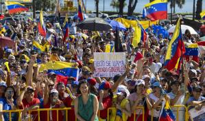 EN FOTOS | Venezolanos se encuentran con Edmundo González Urrutia en Santo Domingo