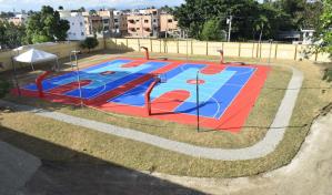 Inefi inaugura pista de atletismo en el Politécnico Víctor Estrella Liz