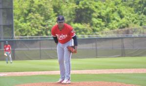 Dodgers adquieren al lanzador dominicano José Vásquez de Mellizos por el receptor Diego Cartaya