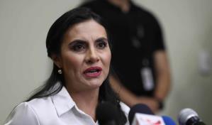 Vicepresidenta electa de Ecuador alerta que en pocas horas se consumará golpe de Estado