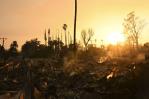 Sube a 16 el número de muertos por incendios en Los Ángeles