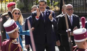 Estados Unidos califica de farsa la investidura de Maduro