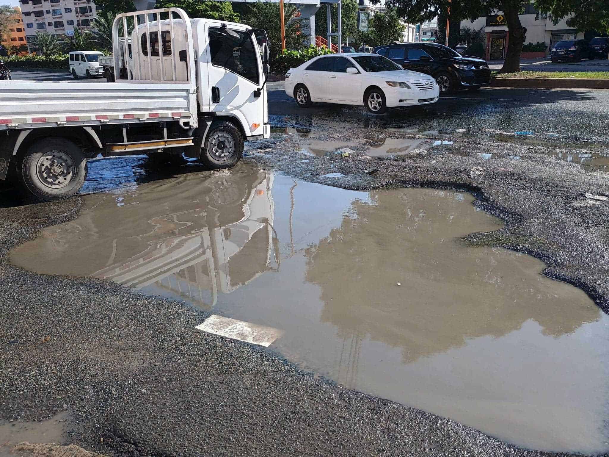 Agua pestilente de aguas sanitaria.