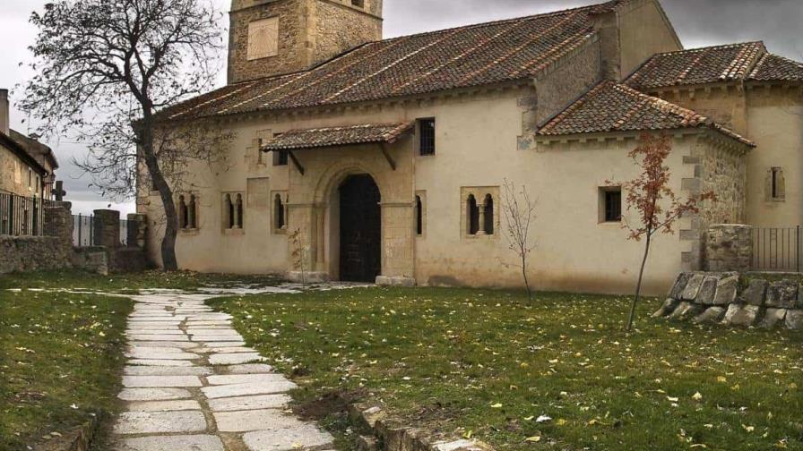 Denuncian que un p&aacute;rroco espa&ntilde;ol niega la comuni&oacute;n a feligreses por ser homosexuales