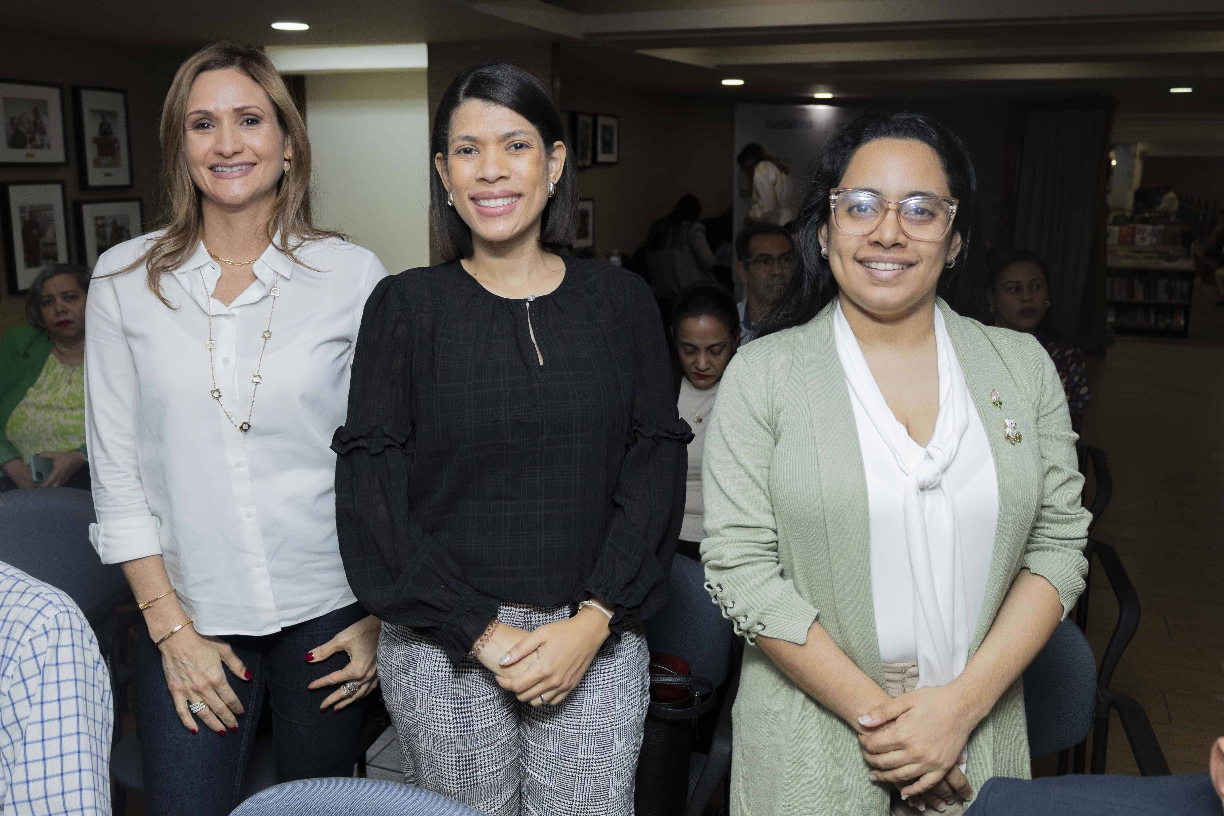 Jenny Castro, Bianca Pérez y Elsa Delgado.<br>