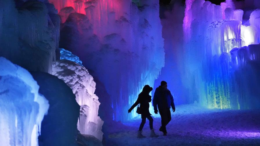 Castillos de hielo deslumbrantes atraen turistas a Nueva Hampshire y otros estados Castillos de hielo deslumbrantes atraen turistas a Nueva Hampshire y otros estados