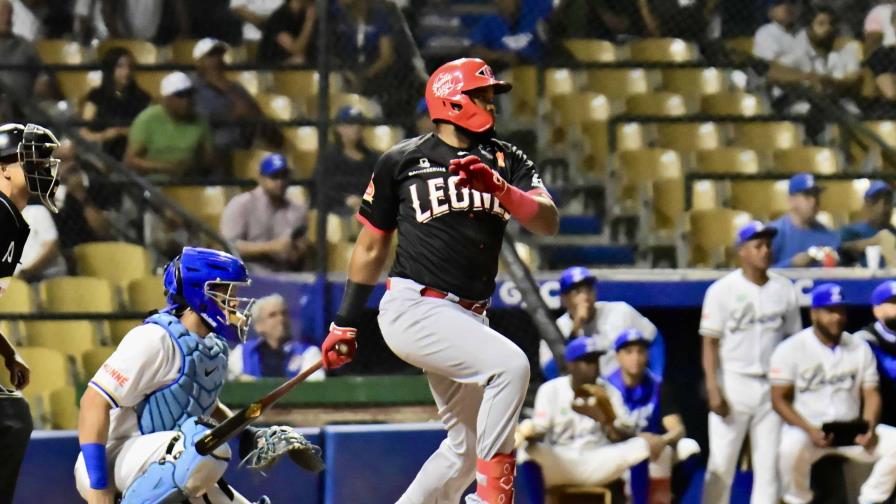 El Escogido pasó como un rodillo sobre el Licey y se aleja en el segundo