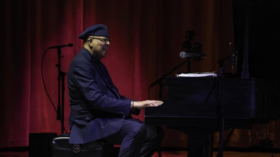 Chucho Valdés: 60 años de Innovación en el jazz cubano Chucho Valdés: 60 años de Innovación en el jazz cubano