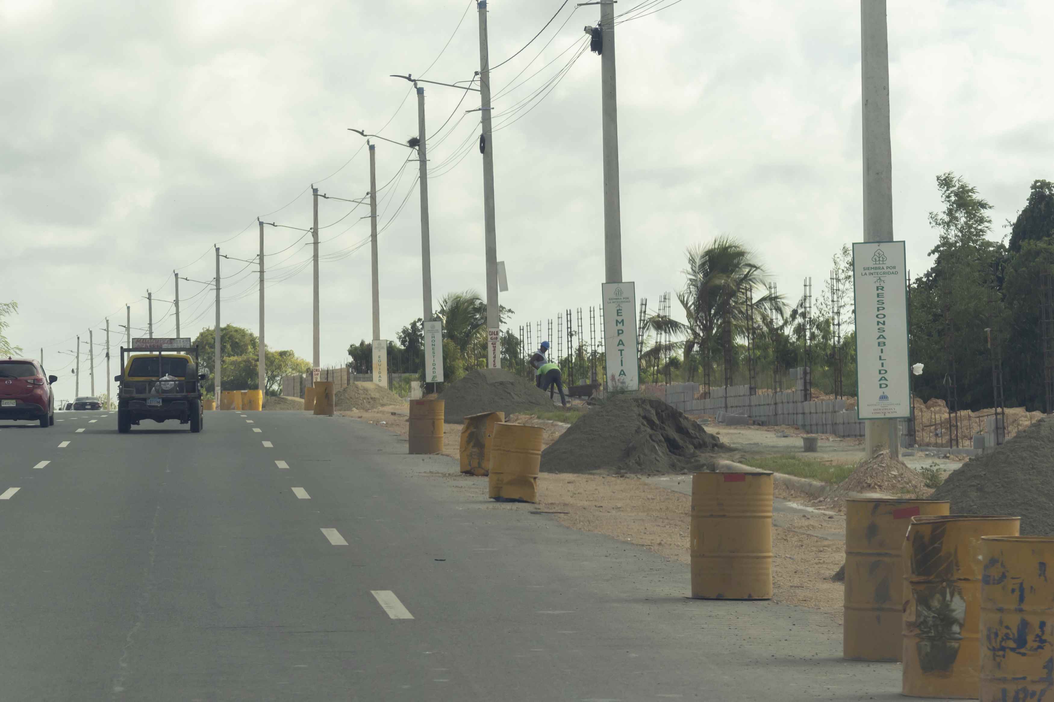 Las construcciones siguen en la parte sur de la Ecológica.