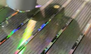 EEUU restringe más la exportación de microchips de IA y provoca reacción de Pekín