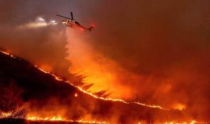 Un nuevo incendio estalla en California en plena alerta por fuertes vientos Un nuevo incendio estalla en California en plena alerta por fuertes vientos