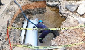 La Caasd trabaja para solucionar avería en línea de distribución de agua en SDN