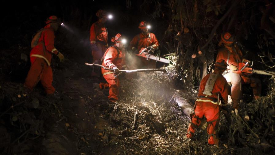 Advierten de situación especialmente peligrosa en zona de Los Ángeles afectada por incendios