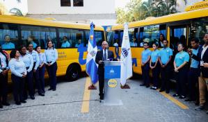 Gobierno anuncia transporte escolar en Samaná y Santiago Rodríguez a partir de marzo Gobierno anuncia transporte escolar en Samaná y Santiago Rodríguez a partir de marzo