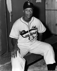 En 1951, Licey blanque&oacute; 8-0 al Escogido en primer juego serie final