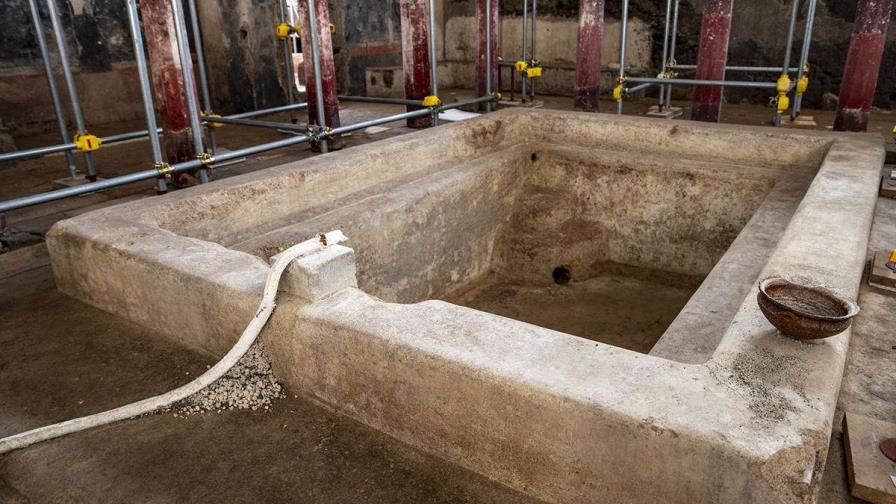 Arqueólogos descubren un gran complejo termal en Pompeya