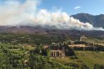 Evacúan 200 viviendas por incendio en la Patagonia argentina
