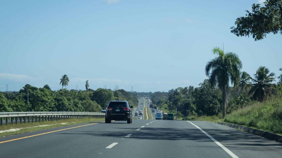 Ministro de Obras Públicas instruye no asfaltar calles hasta que entidades corrijan fallas