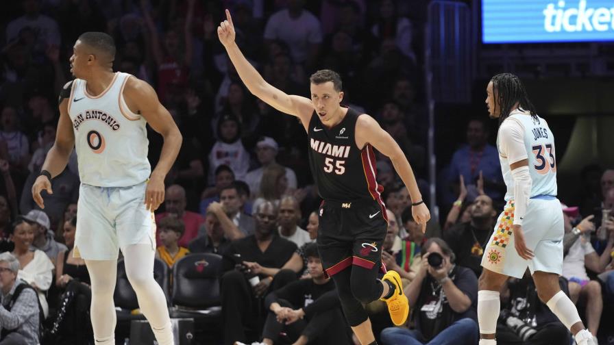 Kel´el Ware iguala su máximo de temporada con 25 puntos y Heat vence 128-107 a Spurs Kel´el Ware iguala su máximo de temporada con 25 puntos y Heat vence 128-107 a Spurs