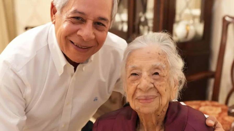 Muere doña Carmita, la madre de Roberto Salcedo