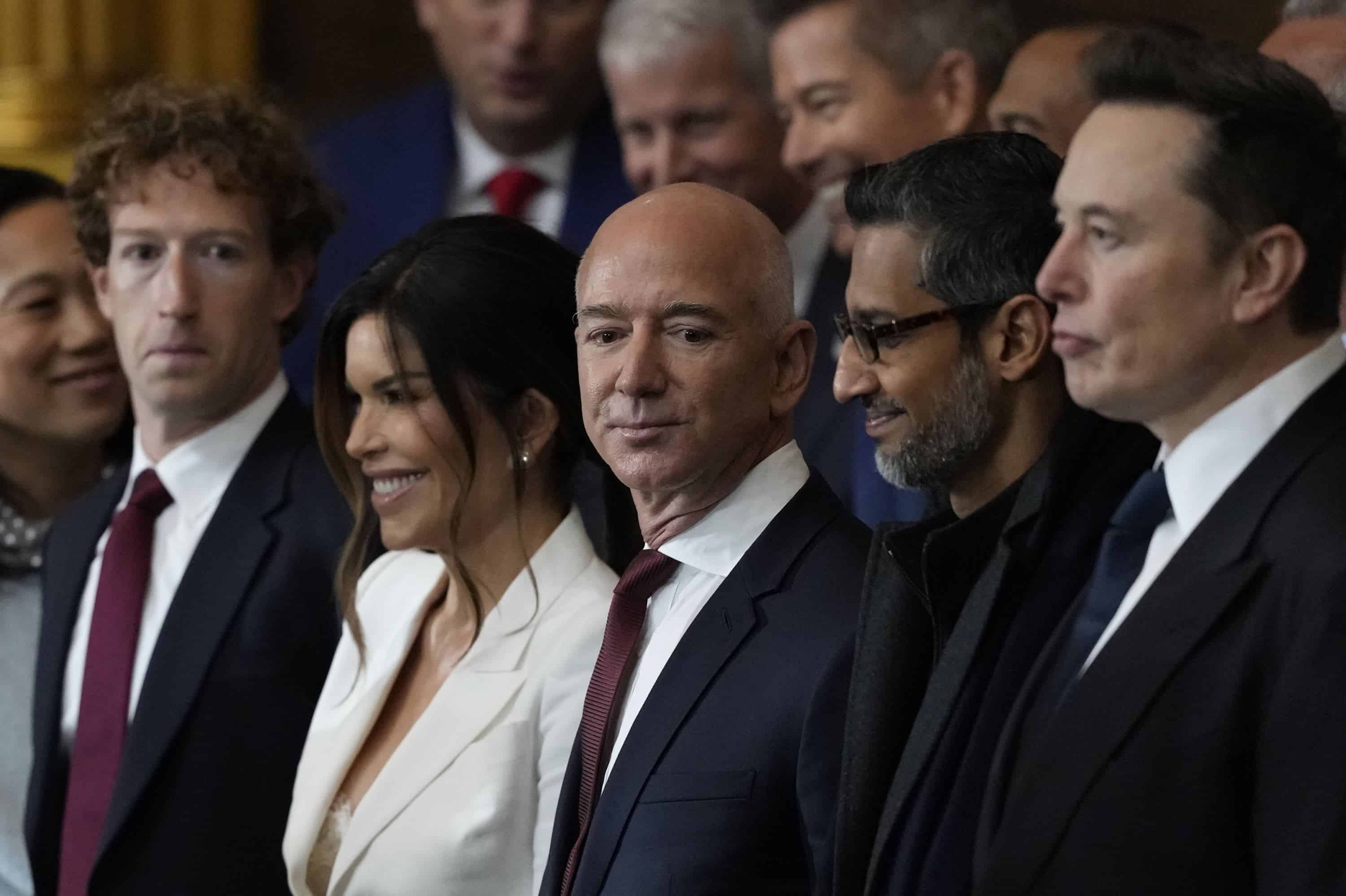 Los invitados como Mark Zuckerberg, Jeff Bezos, Sundar Pichai y Elon Musk, llegan antes de la 60a inauguración presidencial en la Rotonda de los Estados Unidos. Capitolio en Washington, lunes 20 de enero de 2025.