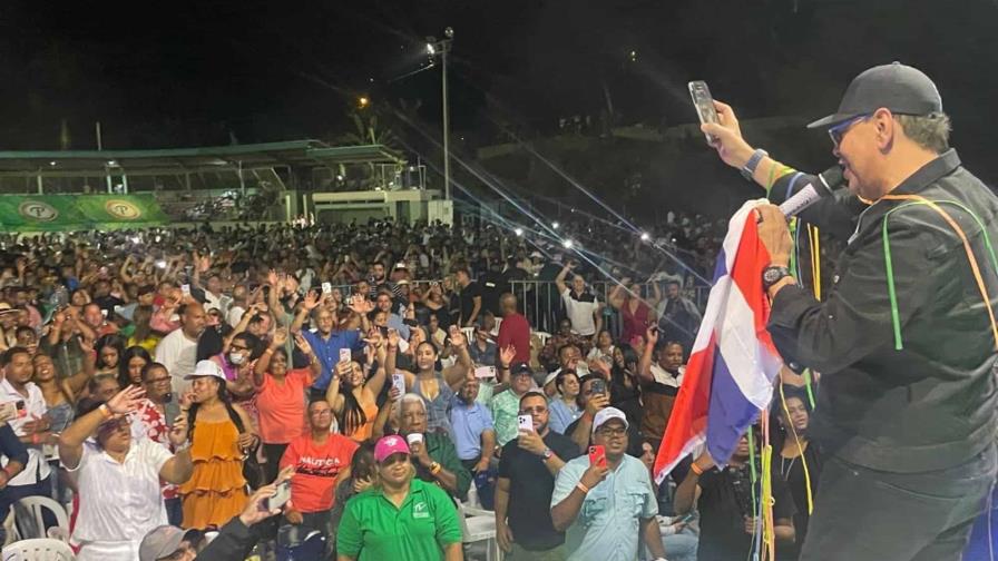 Fernando Villalona es homenajeado en el Festi Mayimbe