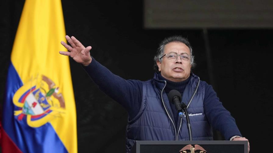 El ELN ha escogido el camino de la guerra y guerra tendrá, advierte presidente de Colombia