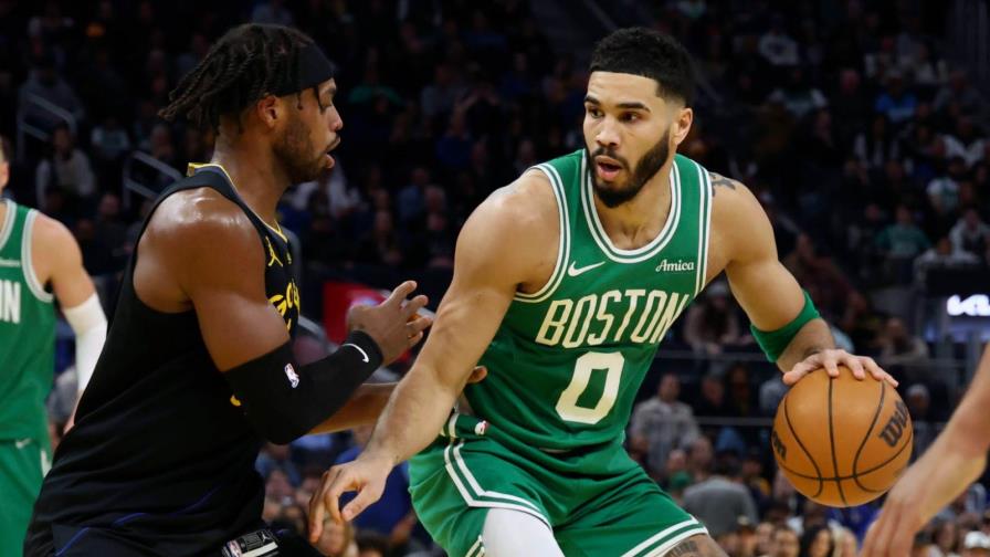 Celtics vencen 125-85 a Warriors, su derrota más abultada en casa en 40 años