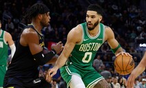 Jason Tatum lidera a los Celtics con 40 puntos en dram&aacute;tico triunfo sobre los Nets