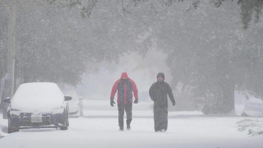 Más de 2,000 vuelos cancelados en EE.UU. por el temporal en el sureste del país