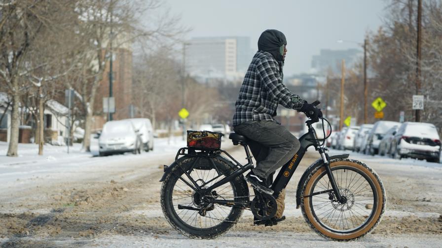 El sur de EEUU se prepara para una inusual tormenta invernal con nieve, aguanieve y hielo